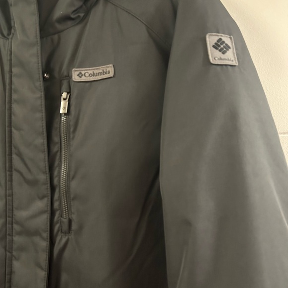 Columbia Black Heavy Duty Winter Coat - Picture 4 of 5